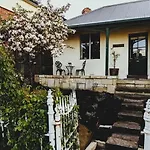 Bostane Cottage On West Hobart Hill